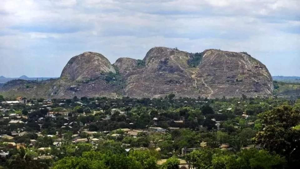 Hostel Pensao Ya Mute Chimoio Luaran gambar